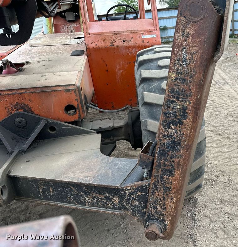 image for item MQ9389 2004 Sky Trak 10042  telehandler