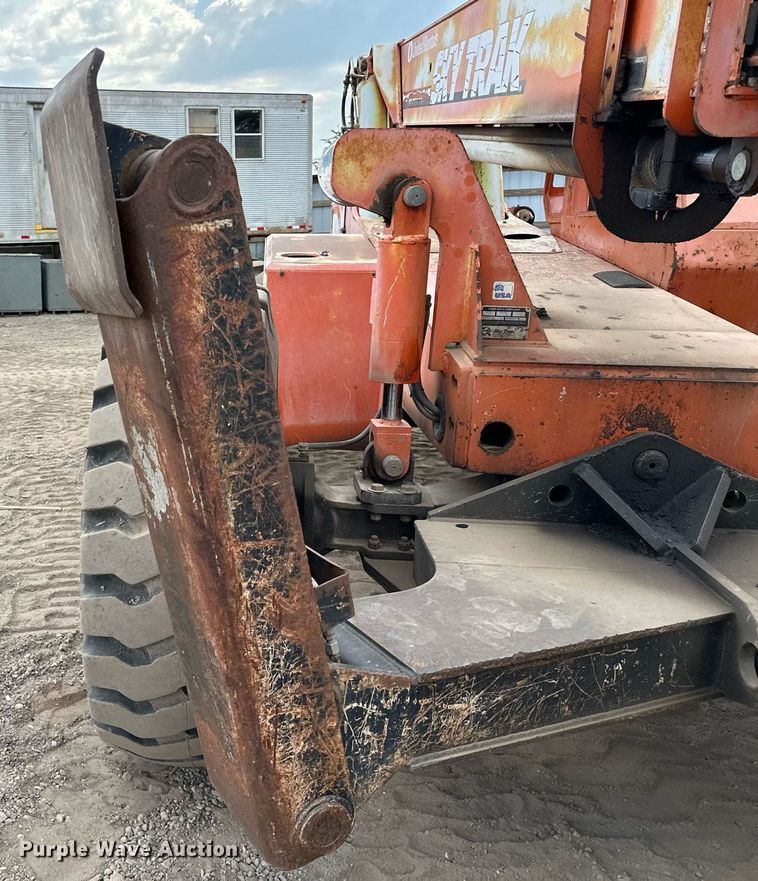 image for item MQ9389 2004 Sky Trak 10042  telehandler