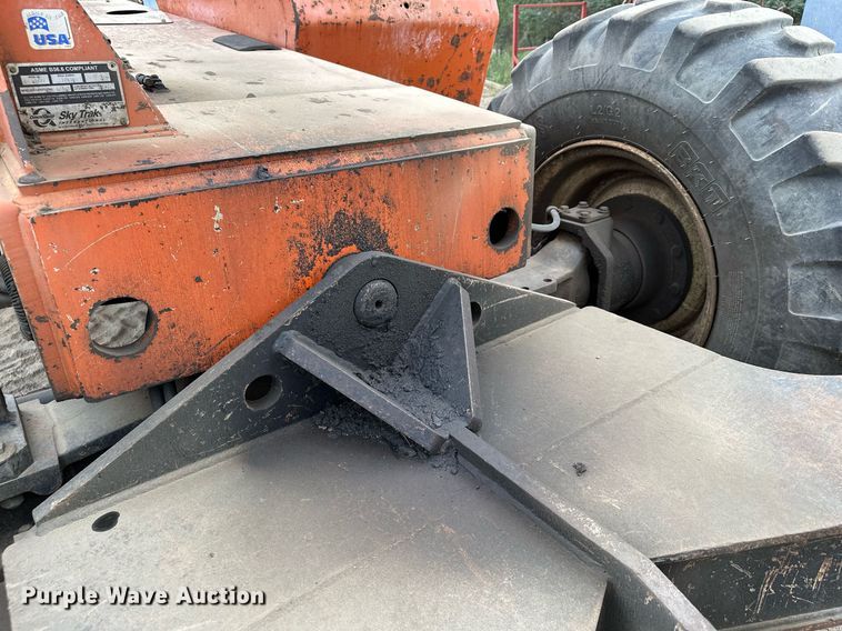 image for item MQ9389 2004 Sky Trak 10042  telehandler