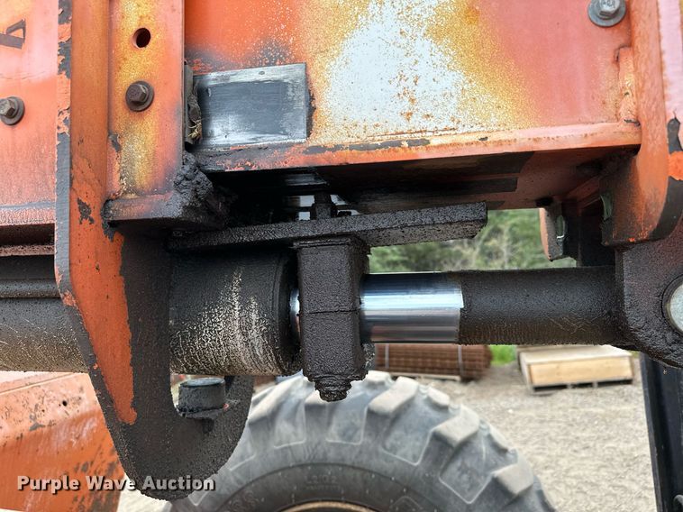 image for item MQ9389 2004 Sky Trak 10042  telehandler