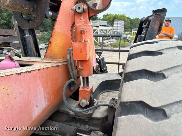 image for item MQ9389 2004 Sky Trak 10042  telehandler