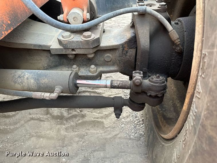 image for item MQ9389 2004 Sky Trak 10042  telehandler