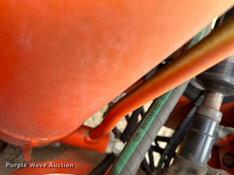 image for item MQ9389 2004 Sky Trak 10042  telehandler