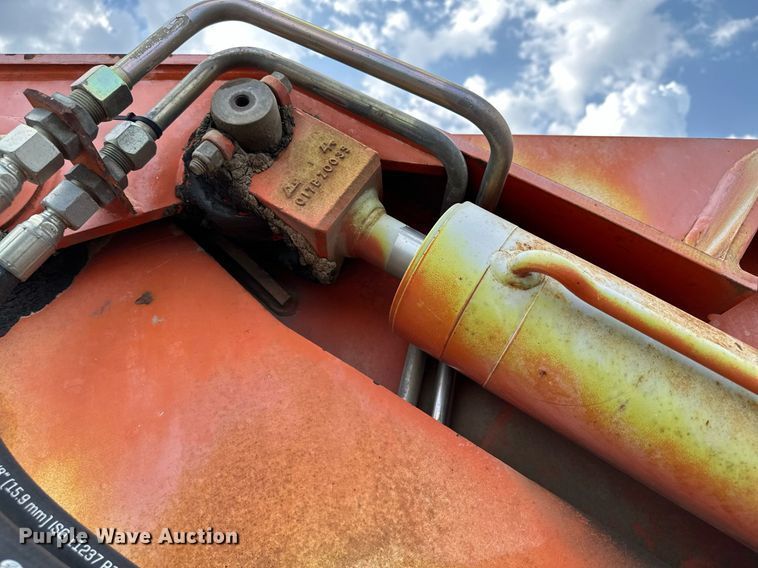 image for item MQ9389 2004 Sky Trak 10042  telehandler