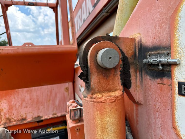 image for item MQ9389 2004 Sky Trak 10042  telehandler