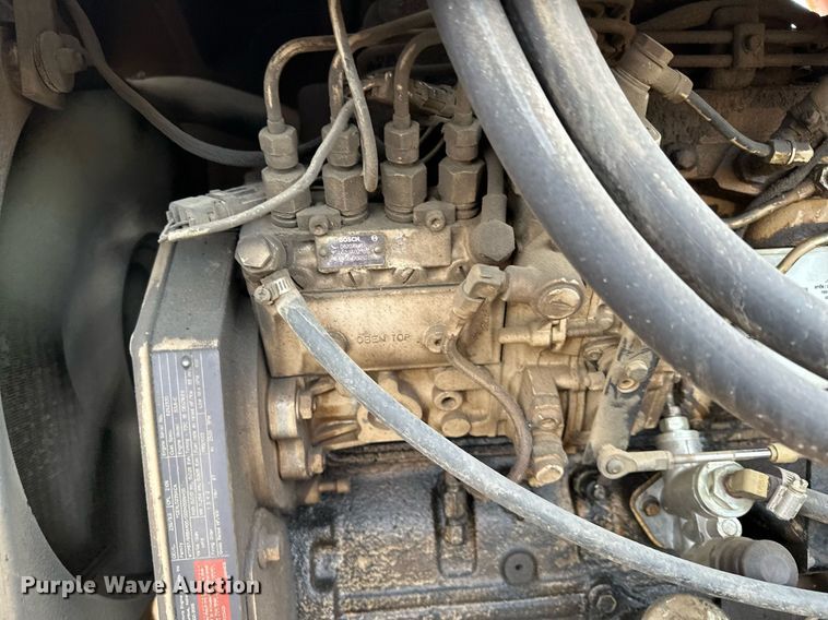 image for item MQ9389 2004 Sky Trak 10042  telehandler