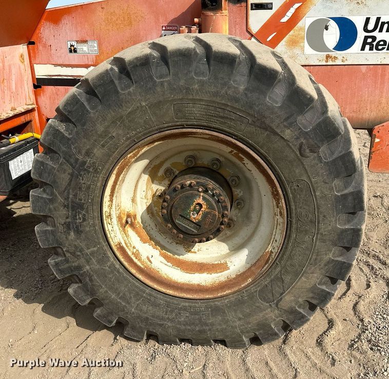 image for item MQ9389 2004 Sky Trak 10042  telehandler