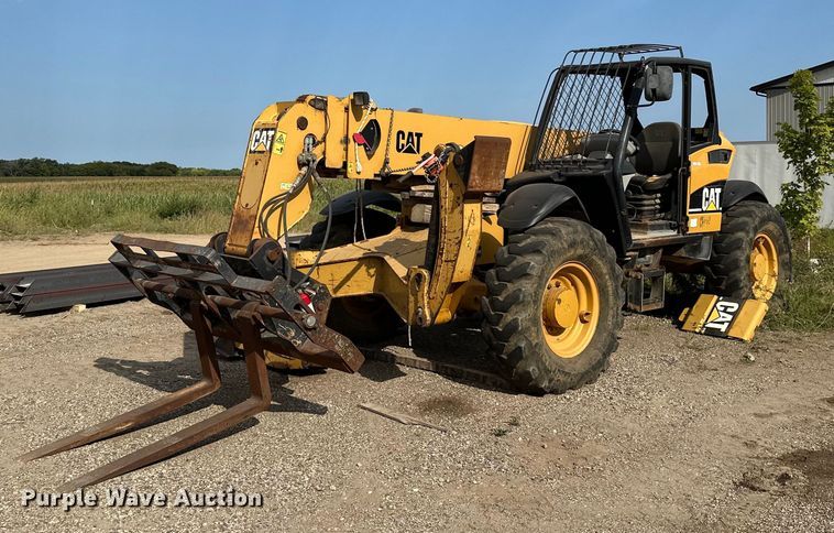 image for item MQ9390 2004 Caterpillar TH560B telehandler
