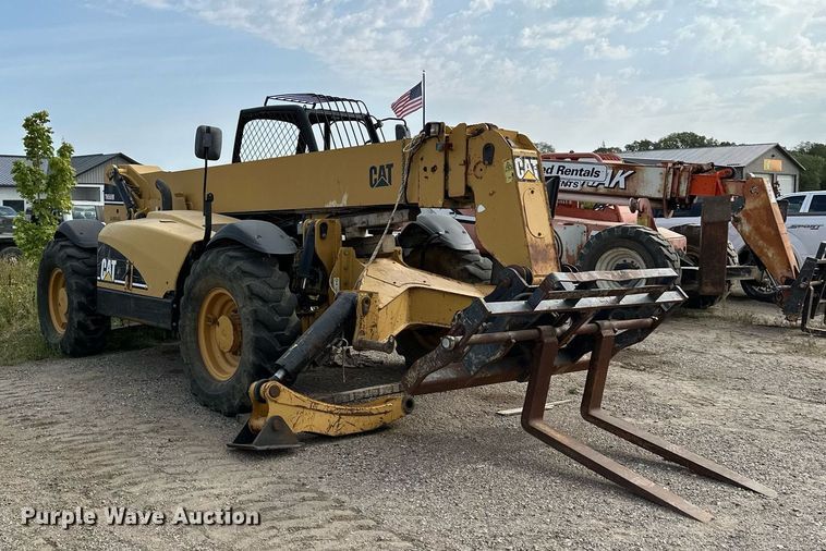 image for item MQ9390 2004 Caterpillar TH560B telehandler