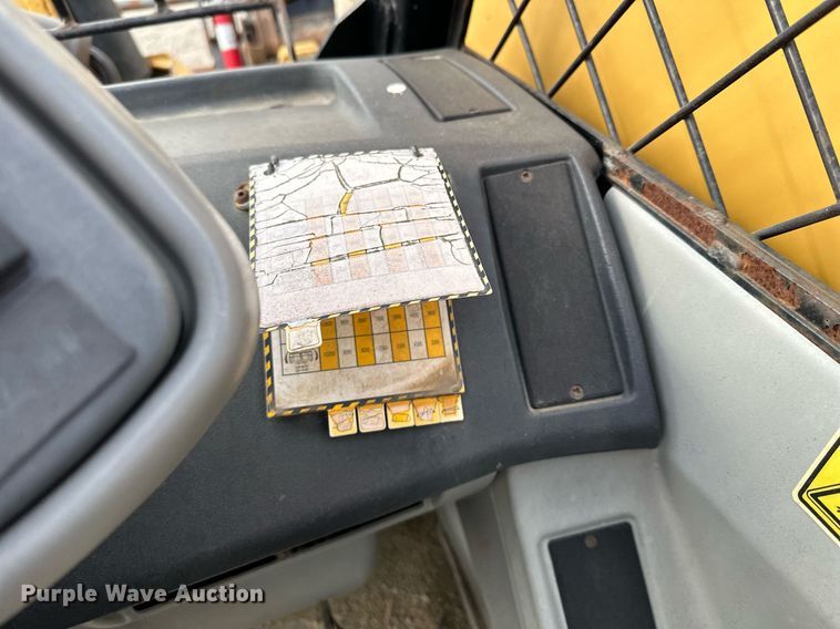 image for item MQ9390 2004 Caterpillar TH560B telehandler