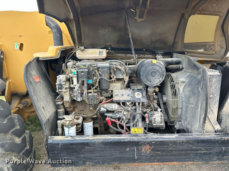 image for item MQ9390 2004 Caterpillar TH560B telehandler