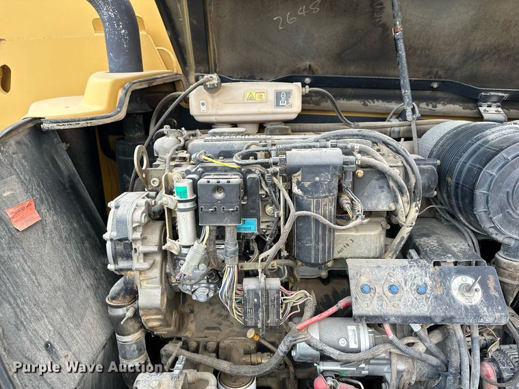 image for item MQ9390 2004 Caterpillar TH560B telehandler