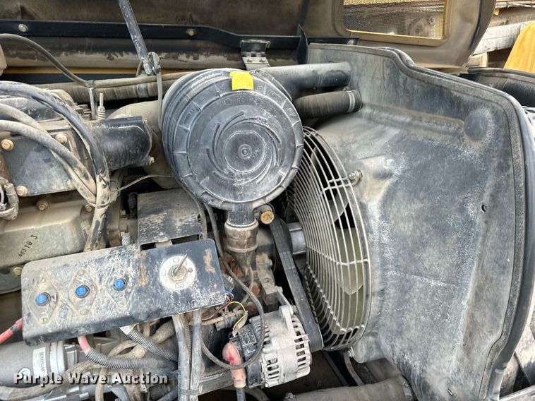 image for item MQ9390 2004 Caterpillar TH560B telehandler