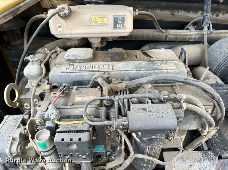 image for item MQ9390 2004 Caterpillar TH560B telehandler