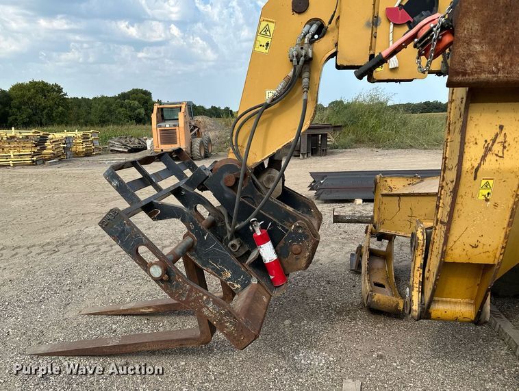 image for item MQ9390 2004 Caterpillar TH560B telehandler
