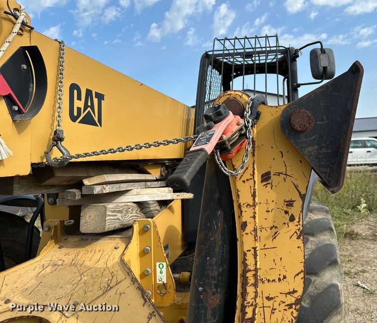 image for item MQ9390 2004 Caterpillar TH560B telehandler