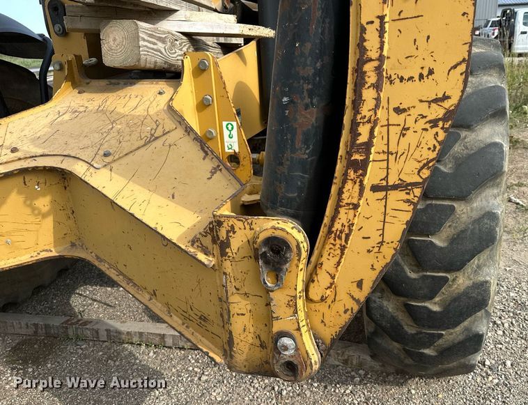 image for item MQ9390 2004 Caterpillar TH560B telehandler