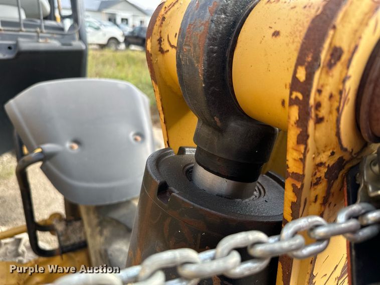 image for item MQ9390 2004 Caterpillar TH560B telehandler