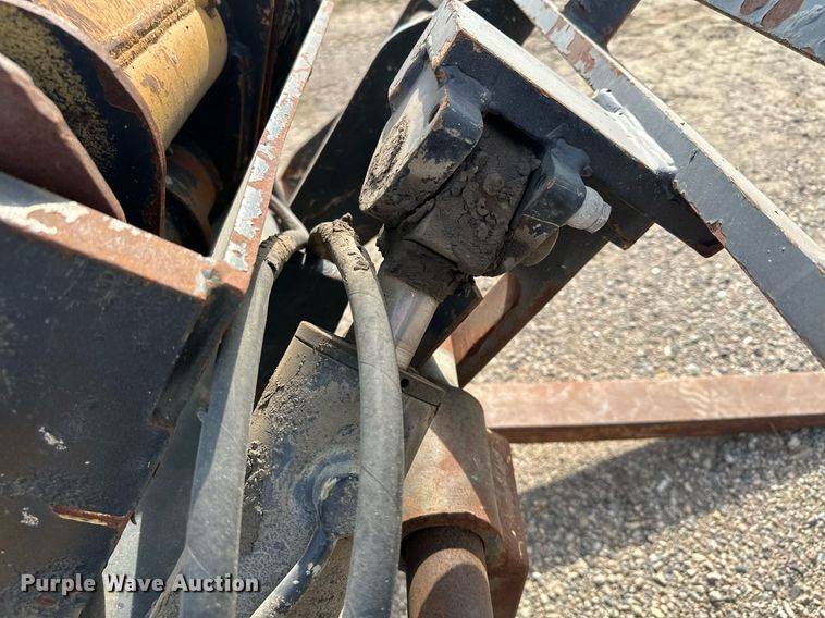 image for item MQ9390 2004 Caterpillar TH560B telehandler