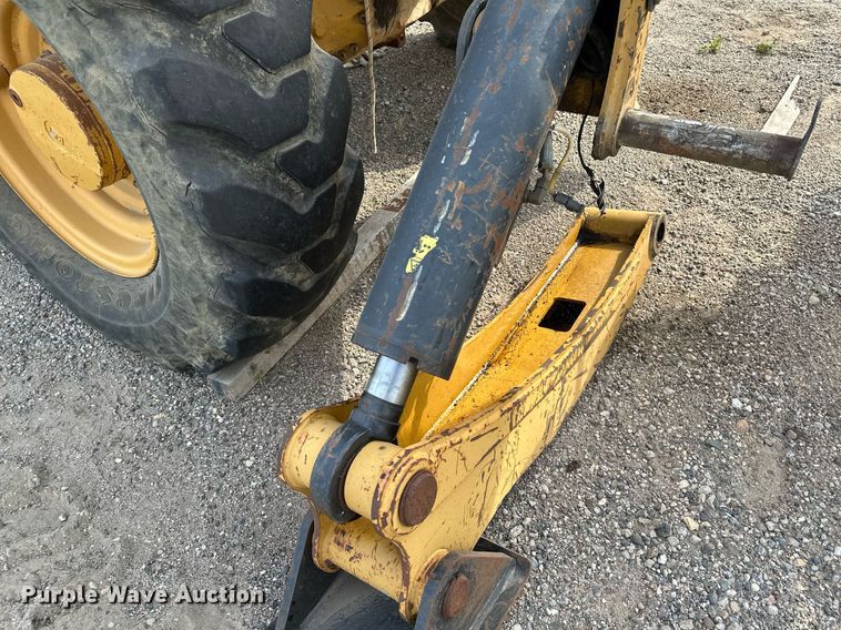 image for item MQ9390 2004 Caterpillar TH560B telehandler