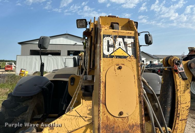 image for item MQ9390 2004 Caterpillar TH560B telehandler