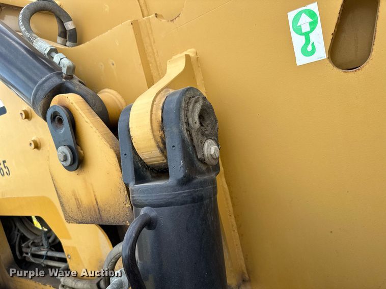 image for item MQ9390 2004 Caterpillar TH560B telehandler