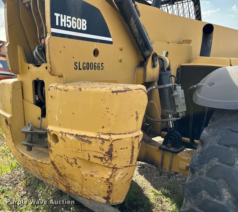 image for item MQ9390 2004 Caterpillar TH560B telehandler