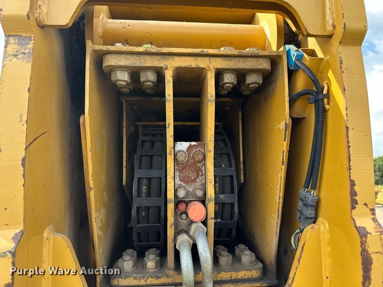 image for item MQ9390 2004 Caterpillar TH560B telehandler