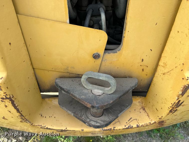 image for item MQ9390 2004 Caterpillar TH560B telehandler