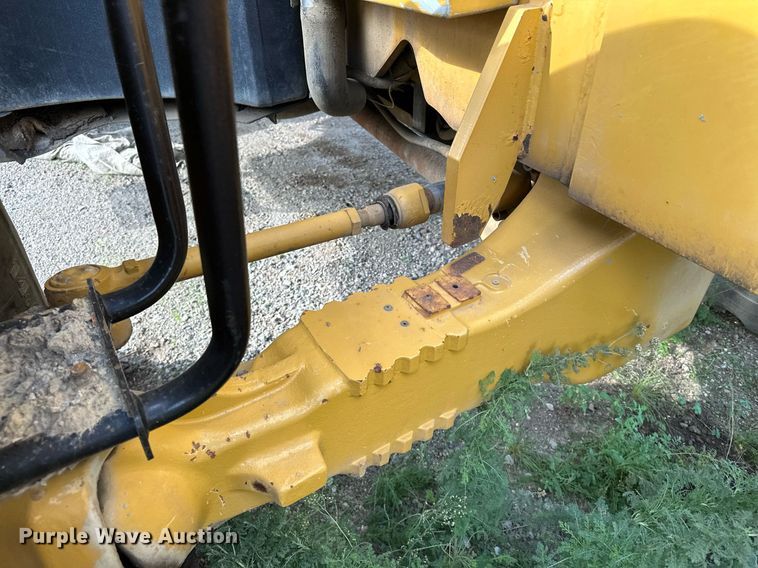image for item MQ9390 2004 Caterpillar TH560B telehandler