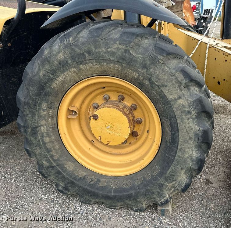 image for item MQ9390 2004 Caterpillar TH560B telehandler