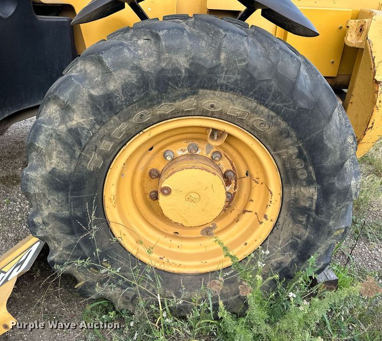 image for item MQ9390 2004 Caterpillar TH560B telehandler