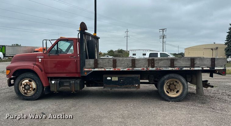 image for item MQ9396 1998  Ford F800  dump flatbed truck