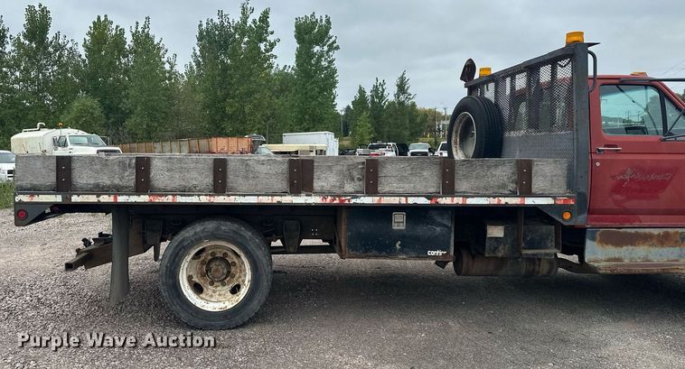 image for item MQ9396 1998  Ford F800  dump flatbed truck