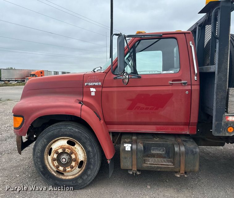 image for item MQ9396 1998  Ford F800  dump flatbed truck