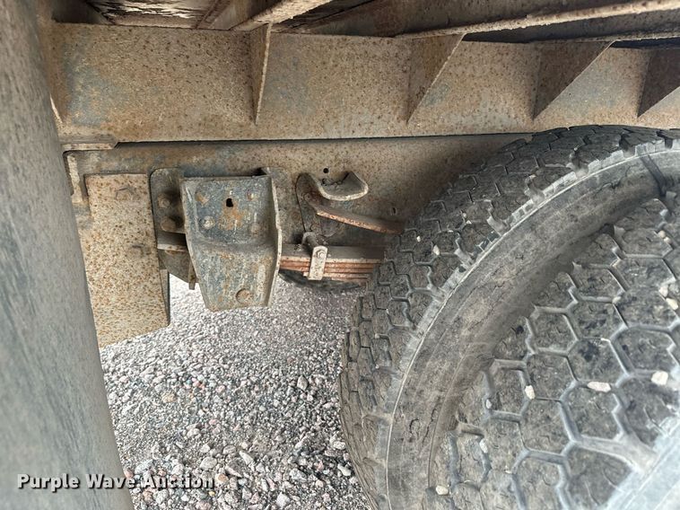 image for item MQ9396 1998  Ford F800  dump flatbed truck