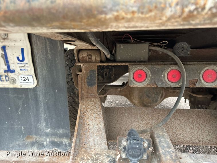 image for item MQ9396 1998  Ford F800  dump flatbed truck