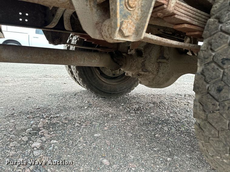 image for item MQ9396 1998  Ford F800  dump flatbed truck