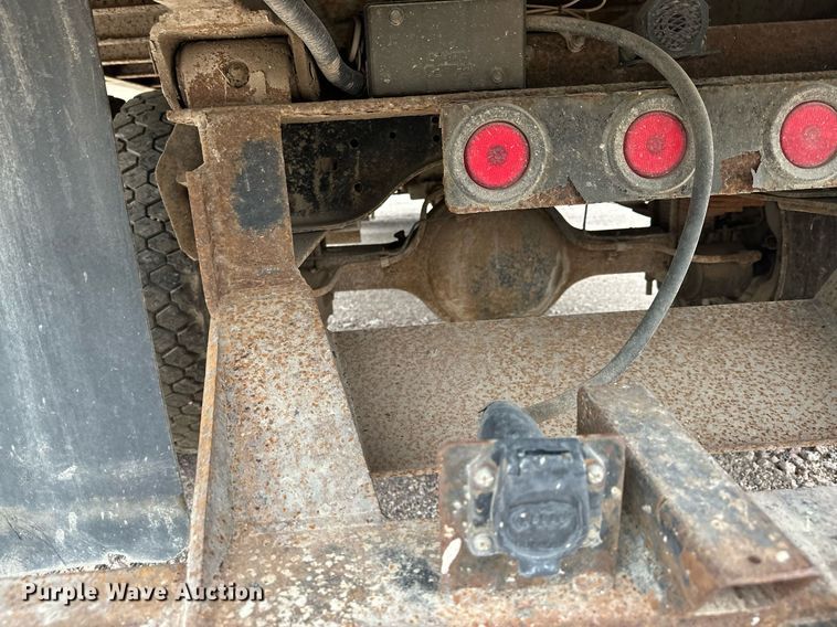 image for item MQ9396 1998  Ford F800  dump flatbed truck