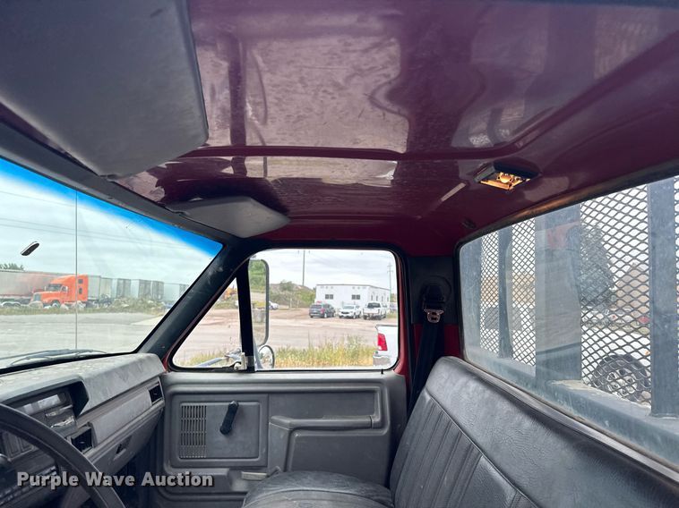 image for item MQ9396 1998  Ford F800  dump flatbed truck