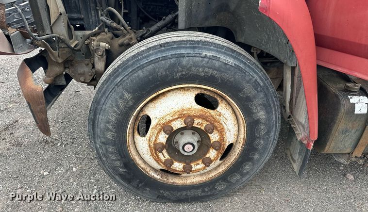 image for item MQ9396 1998  Ford F800  dump flatbed truck