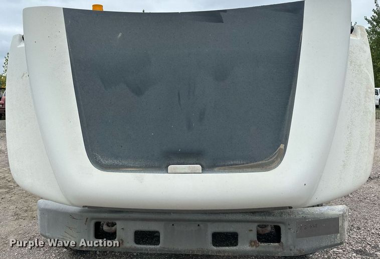 image for item MQ9399 1995 Ford F800  flatbed truck