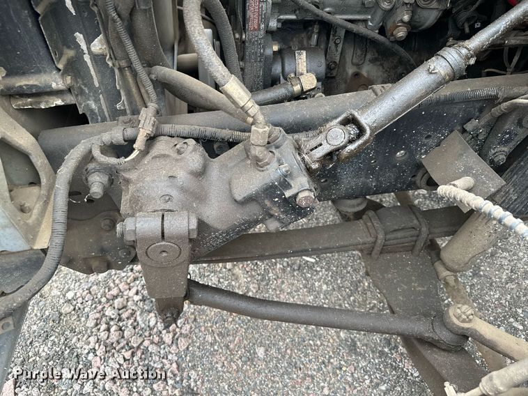 image for item MQ9399 1995 Ford F800  flatbed truck