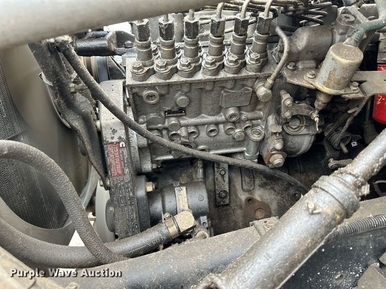 image for item MQ9399 1995 Ford F800  flatbed truck