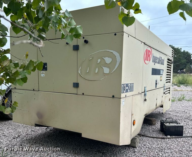 image for item MQ9406 2005 Ingersoll Rand 1000  air compressor