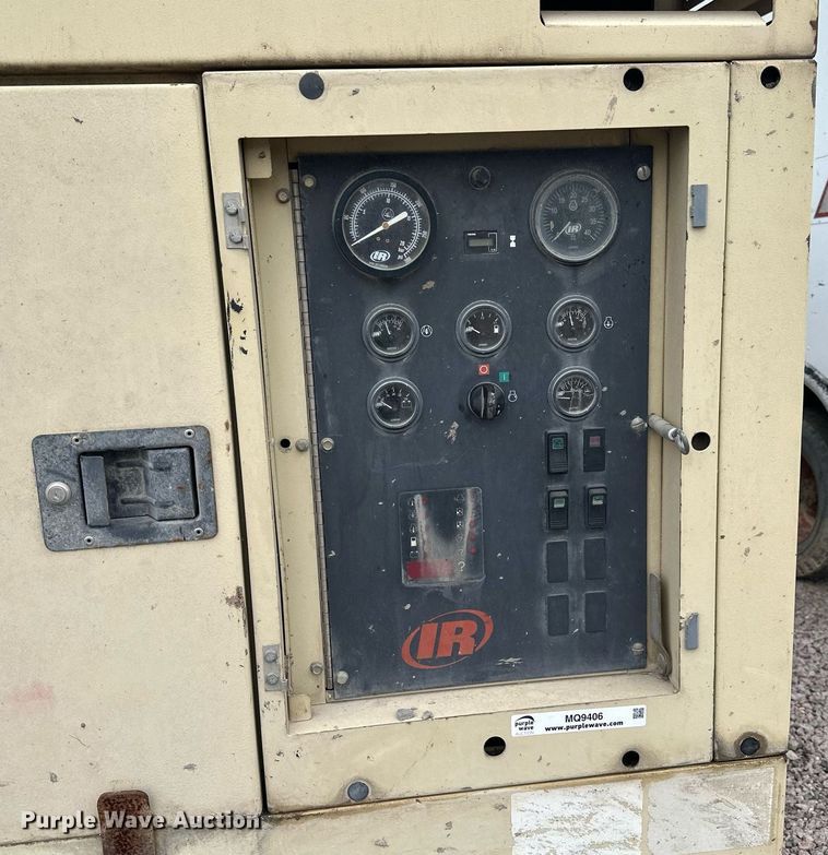 image for item MQ9406 2005 Ingersoll Rand 1000  air compressor