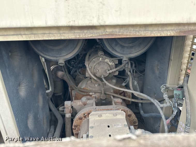 image for item MQ9406 2005 Ingersoll Rand 1000  air compressor