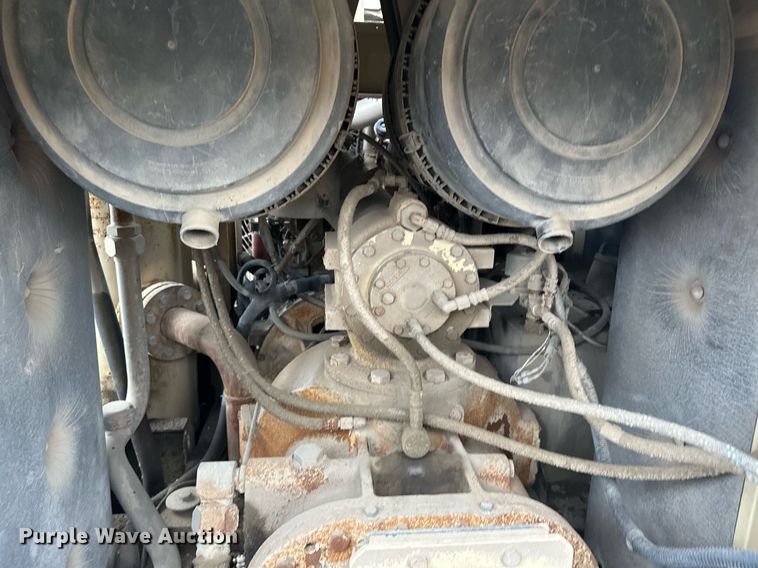 image for item MQ9406 2005 Ingersoll Rand 1000  air compressor