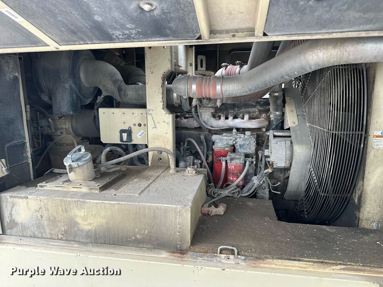 image for item MQ9406 2005 Ingersoll Rand 1000  air compressor