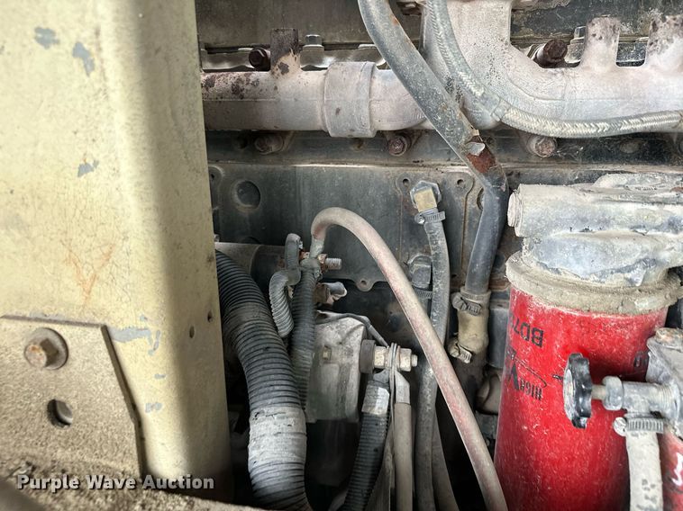 image for item MQ9406 2005 Ingersoll Rand 1000  air compressor